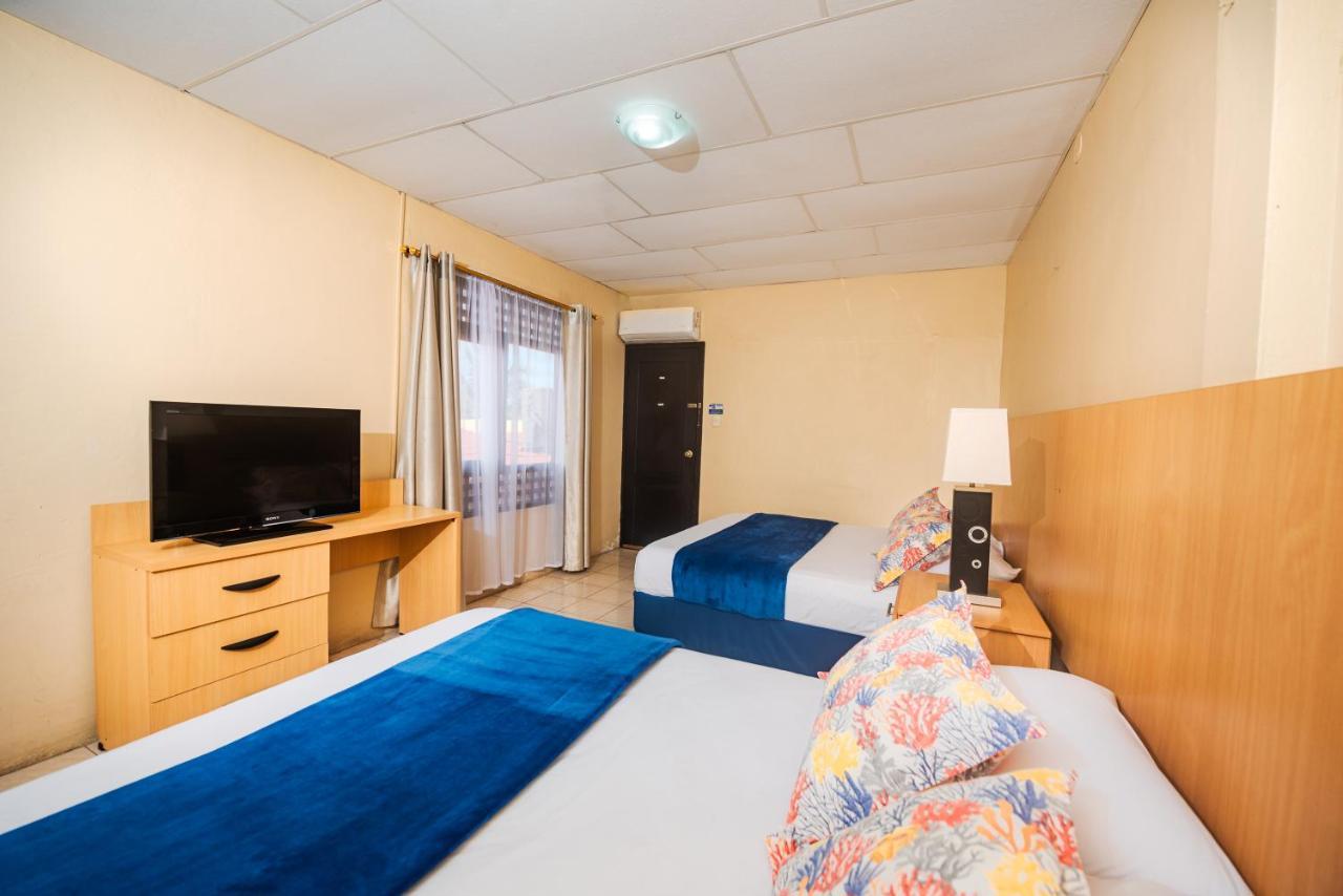 Hostal North Seymour Puerto Ayora  Dış mekan fotoğraf
