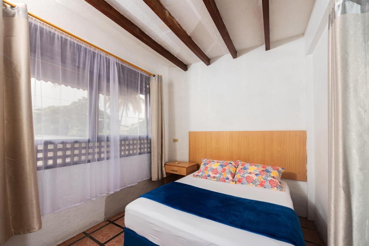 Hostal North Seymour Puerto Ayora  Dış mekan fotoğraf