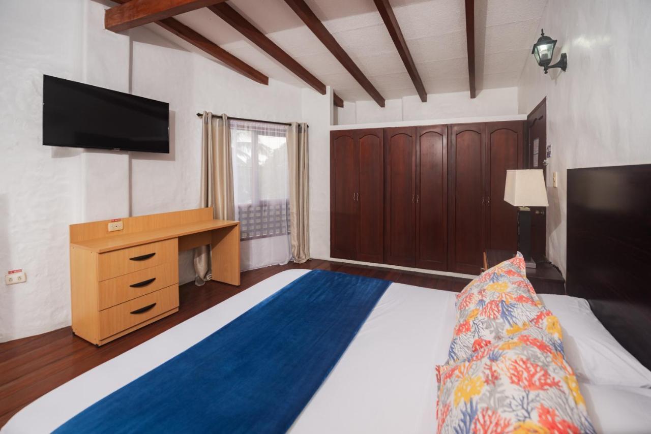 Hostal North Seymour Puerto Ayora  Dış mekan fotoğraf
