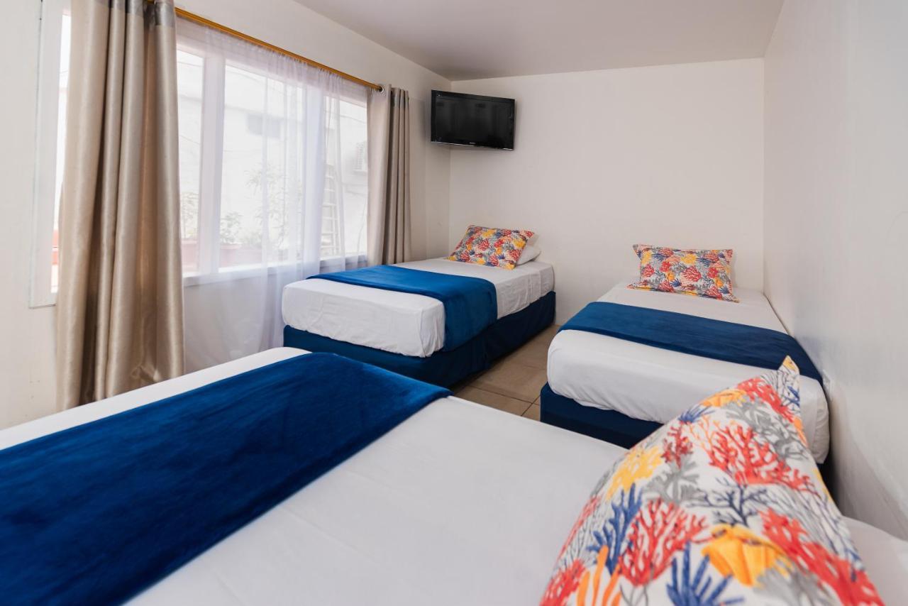 Hostal North Seymour Puerto Ayora  Dış mekan fotoğraf